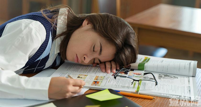 查就降,查就降官网,免费论文降重,免费论文查重系统