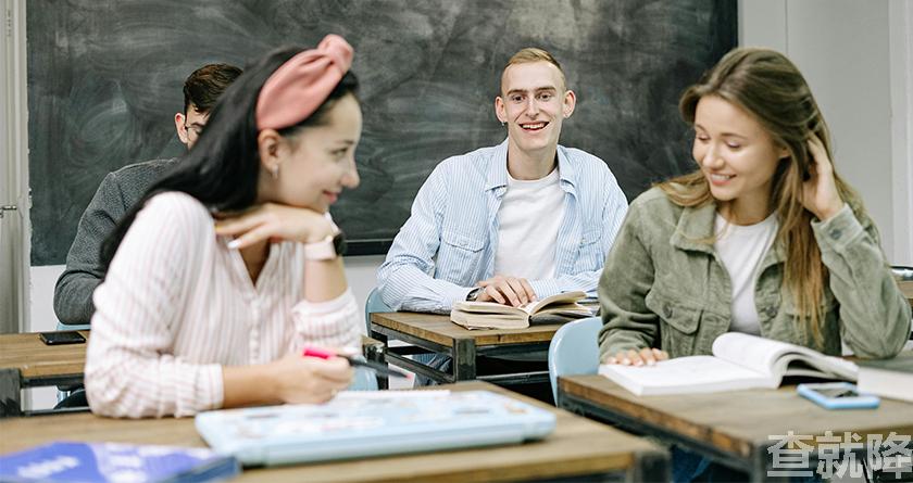 查就降,查就降官网,免费论文降重,免费论文查重系统