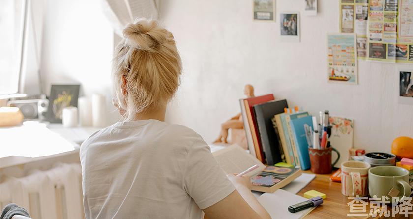 查就降,查就降官网,免费论文降重,免费论文查重系统